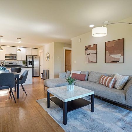 Stylish North Seattle Townhouse- Dual Master Suites ภายนอก รูปภาพ