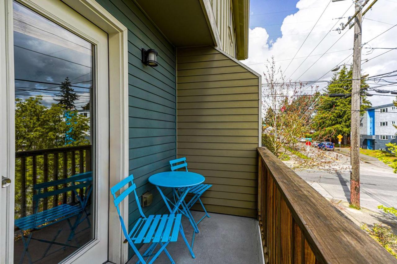 Stylish North Seattle Townhouse- Dual Master Suites ภายนอก รูปภาพ