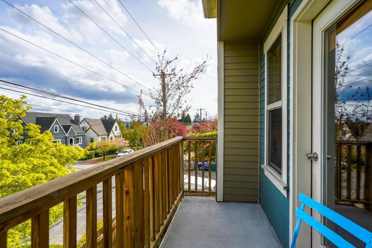 Stylish North Seattle Townhouse- Dual Master Suites ภายนอก รูปภาพ